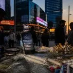 découvrez comment les films cultes sur la drogue offrent un miroir de la société moderne en explorant ses enjeux, ses tabous et ses réalités.